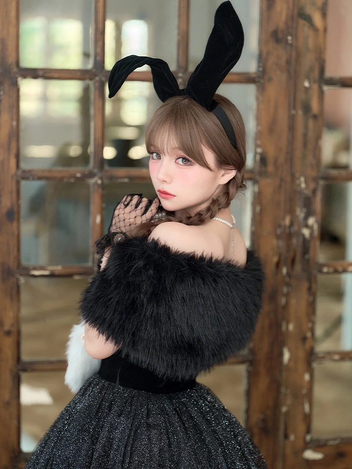 vanityME.（バニティーミー） コスプレ通販専門店  【2点セット】Mademoiselle Noble Bunny マドモアゼルノーブルバニー ファーフレアバニー ブラック×ホワイト vcsbn-26010-1-my-wh イメージ画像03