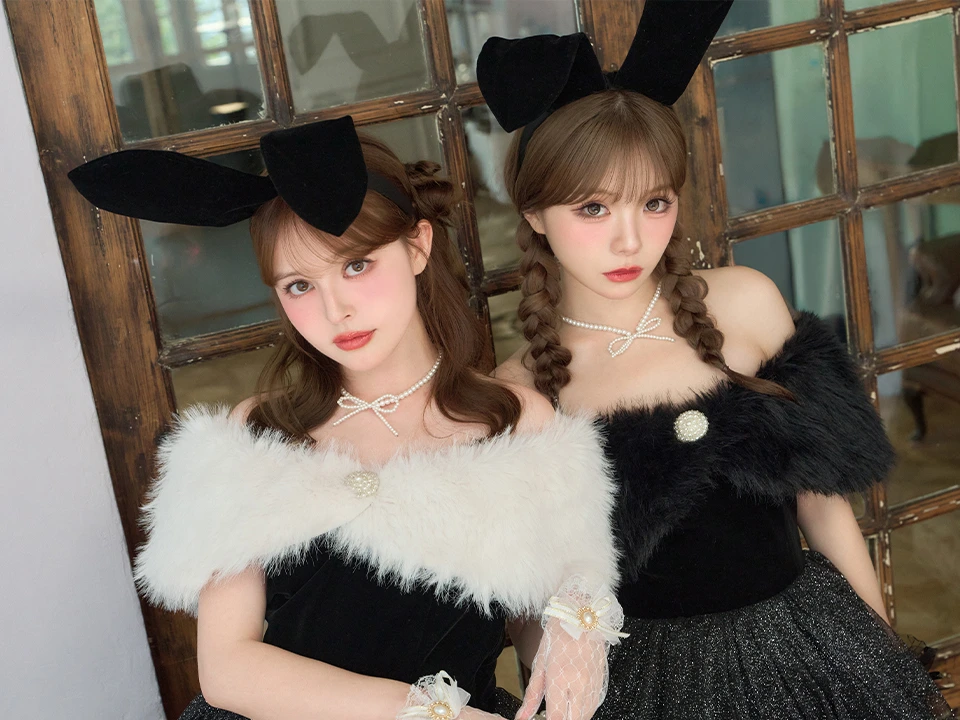 vanityME.（バニティーミー） コスプレ通販専門店  【2点セット】Mademoiselle Noble Bunny マドモアゼルノーブルバニー ファーフレアバニー ブラック×ホワイト vcsbn-26010-2-na-wh イメージ画像02