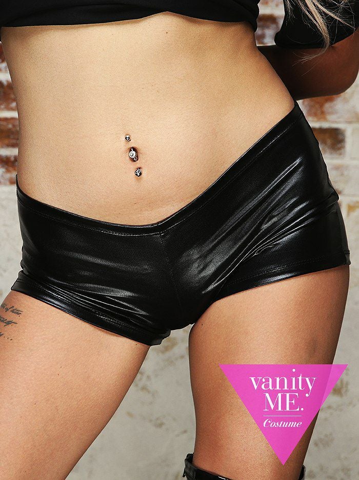 #メタリックショートパンツ