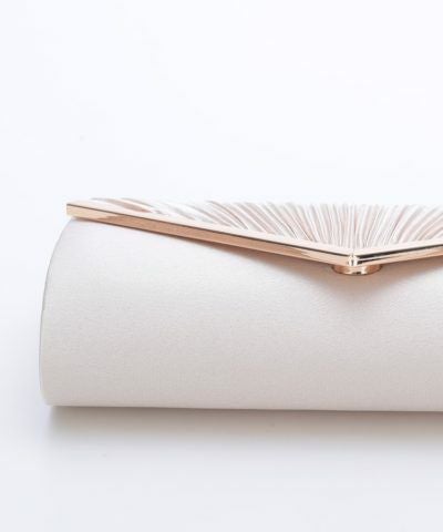 haremode U字プレート ハレモード クラッチバッグ