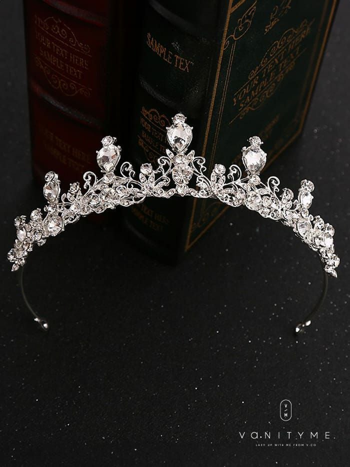 ティアラ ビッグビジュー