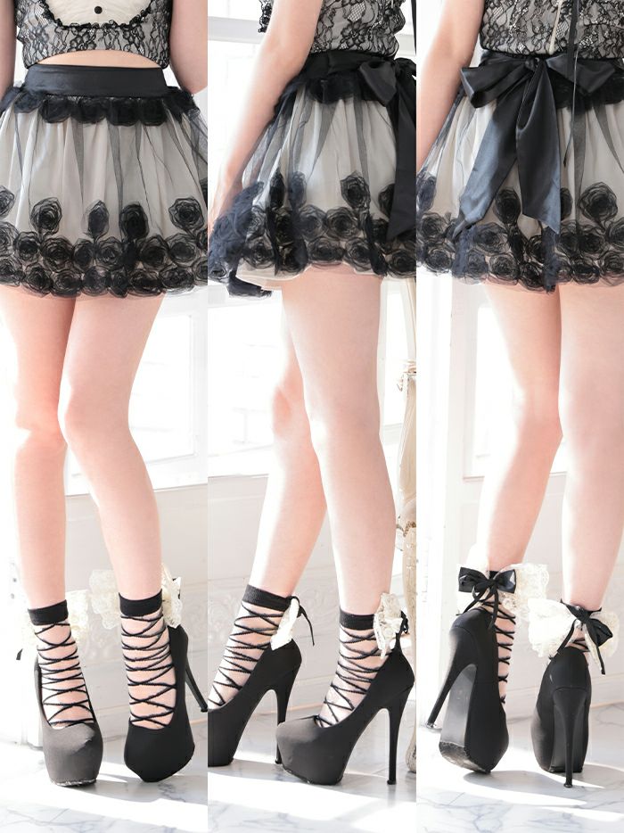 #レースアップチュールソックス