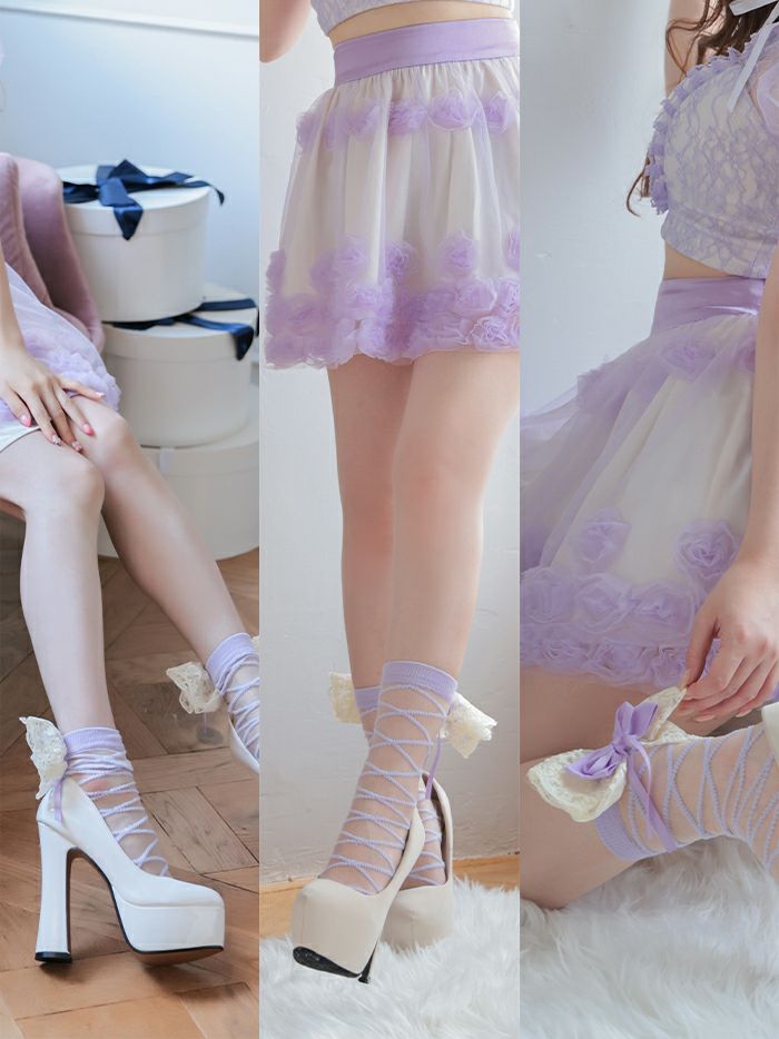 #レースアップチュールソックス