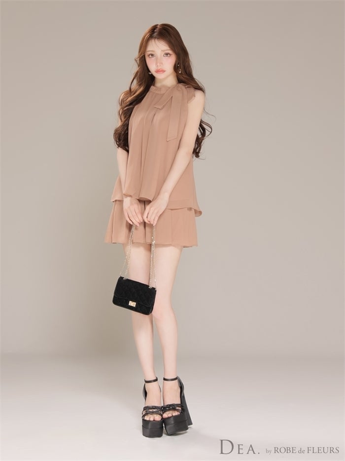 DEA. ディア バイ ローブドフルール サテンシフォンフレアセットアップミニキャバドレスde3372-c