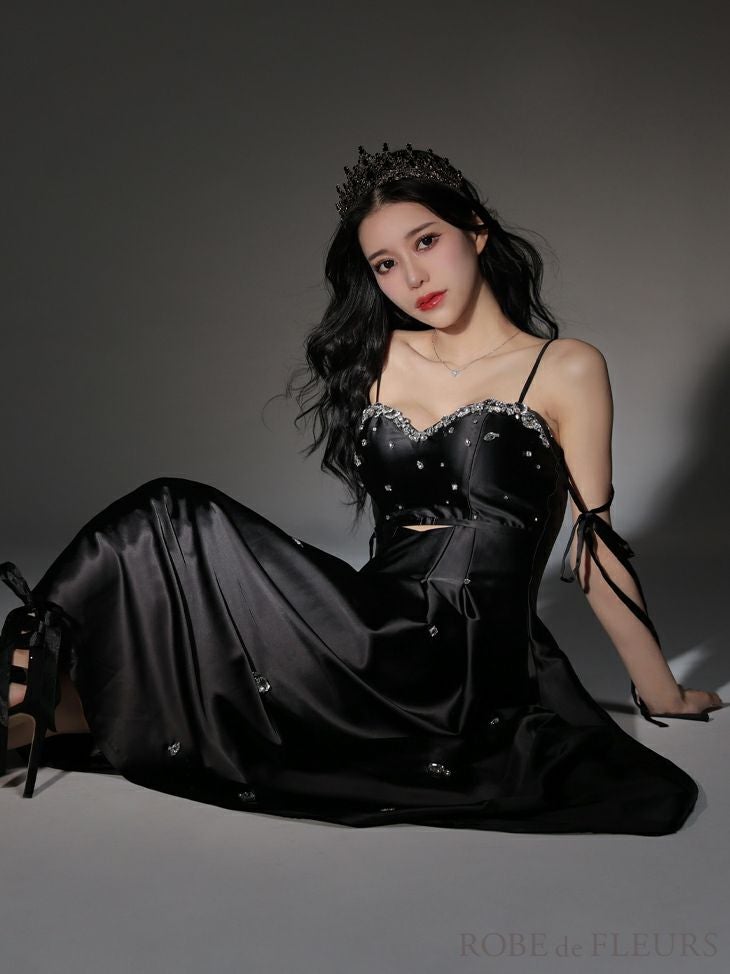 ROBE de FLEURS ブラック ホルターネック サテン ドレス S～Lサイズあり】ホルターネックサテンティアードフレアロングキャバ