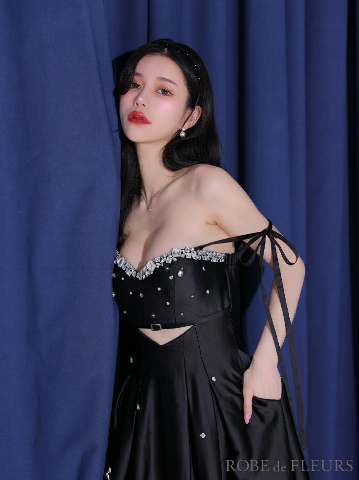 ROBE de FLEURS ローブドフルール ブラック サテンビジューフレア