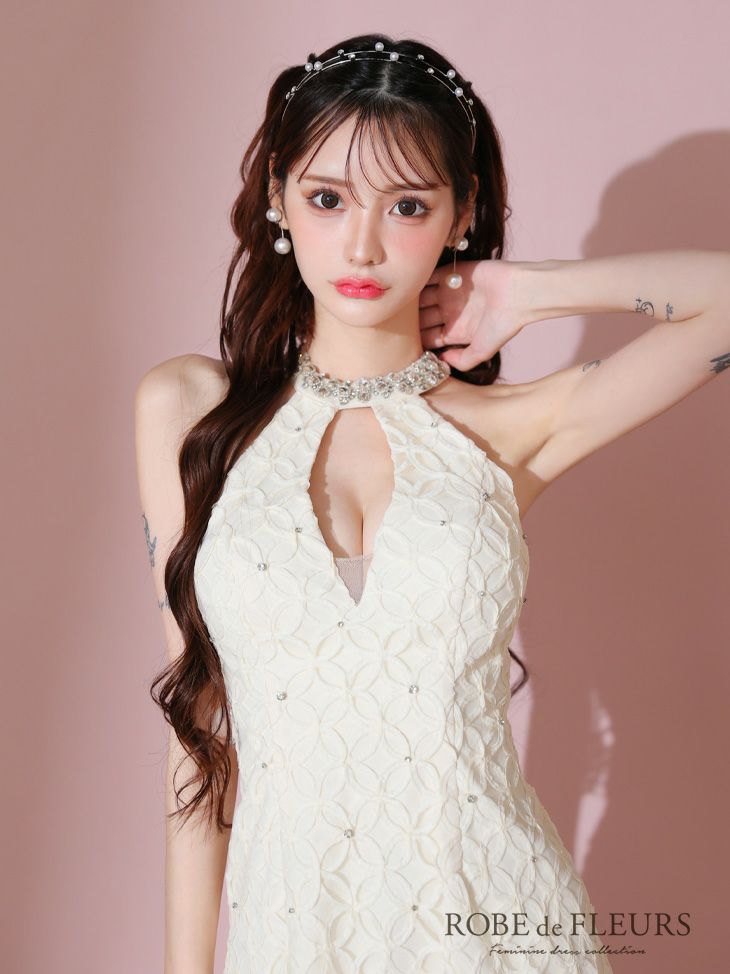 ROBE de FLEURS ローブドフルール バストカットビジューネックフラワー