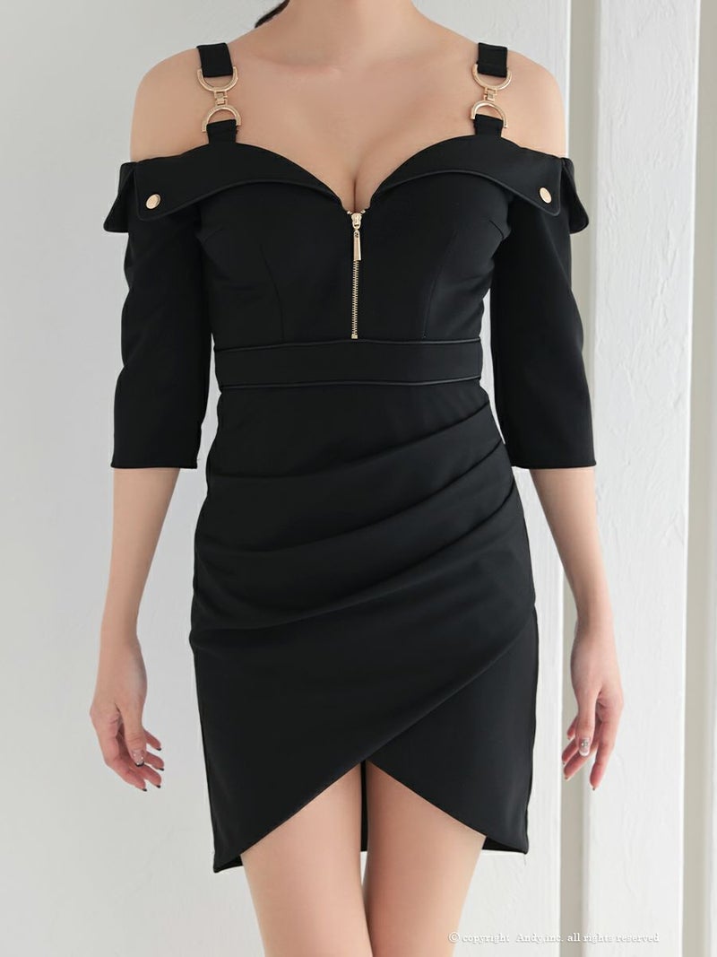 GLAMOROUS ブラック ワンカラー オフショル ショルダーバックルデザイン 五分袖 アシンメトリー タイト ミニドレス gms-v857-2