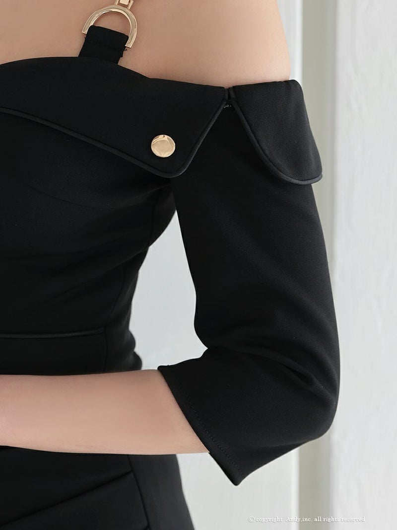 GLAMOROUS ブラック ワンカラー オフショル ショルダーバックルデザイン 五分袖 アシンメトリー タイト ミニドレス gms-v857-2