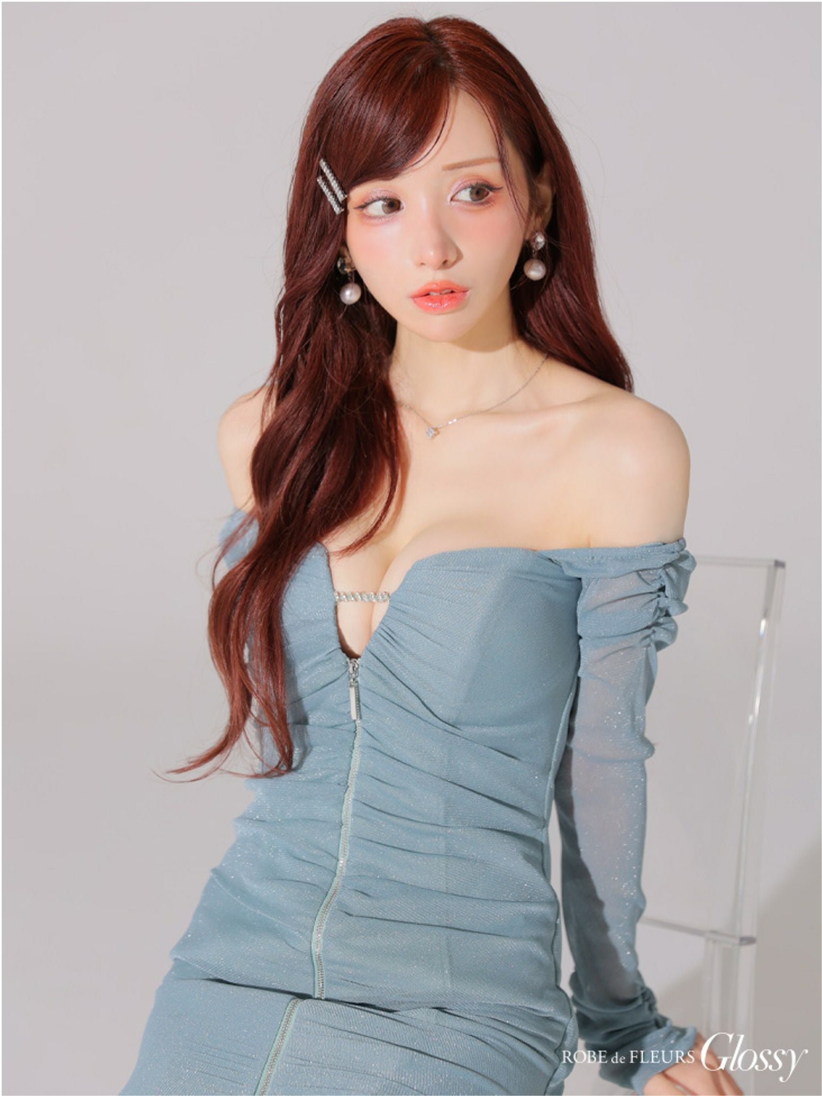 ローブドフルール／グロッシー/ラメチュールミニドレス Glossy ローブドフルールグロッシー オフショルラメチュールセンター