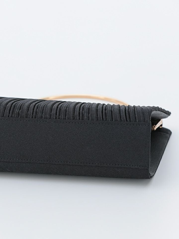 haremode ハレモード フォーマル プリーツ メタルハンド パーティーバッグ ベージュ・シルバー・ブラック vim-am-5073haremode ハレモード フォーマル プリーツ メタルハンド パーティーバッグ ベージュ・シルバー・ブラック vim-am-5073