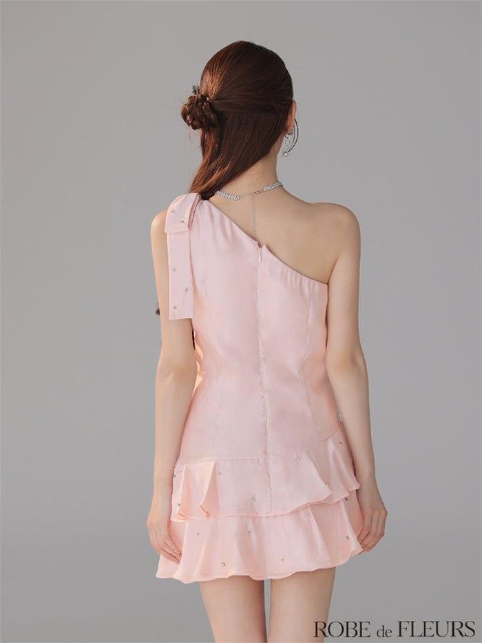 ROBE de FLEURS ローブドフルール 【XSサイズあり】サテンワンショルダーリボンティアードフレアミニキャバドレス fm4322-c