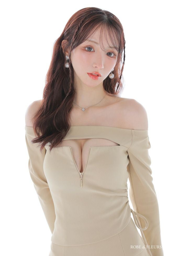 Glossy ローブドフルールグロッシー 【XSサイズあり】オフショルダーロングスリーブバストカットフレアミニキャバドレス gl4138-c