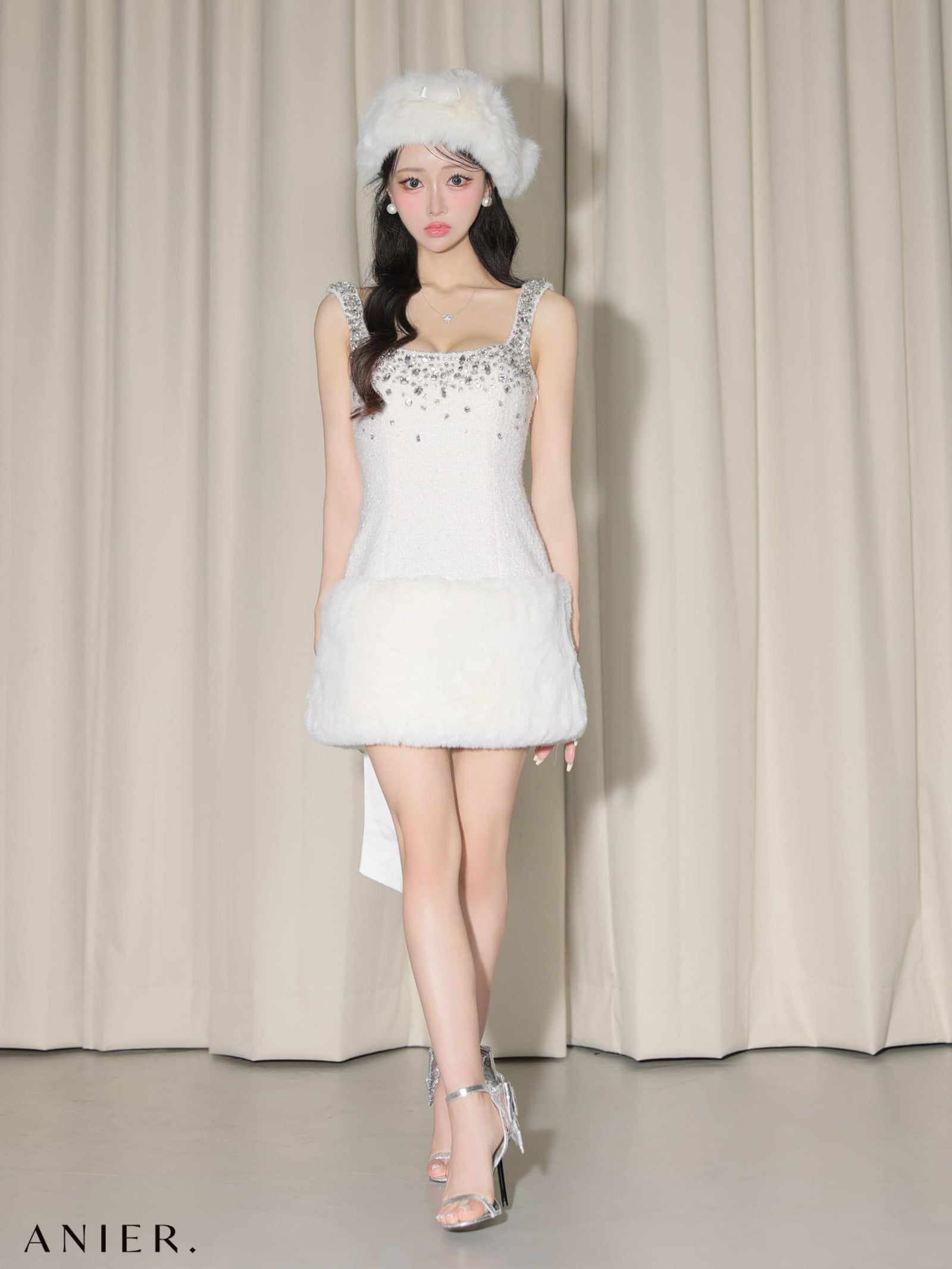  ROBE de FLEURS anier.ROBE ローブドフルール アニエルローブ 【XSサイズあり】Big Ribbon Jeweled Fur Santa fm-anier4610-c