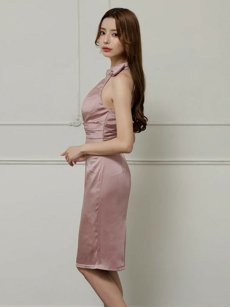 Veautt ヴュート ホルターネックウエストマークドレープビジューミディアムドレス  vt022524-ks