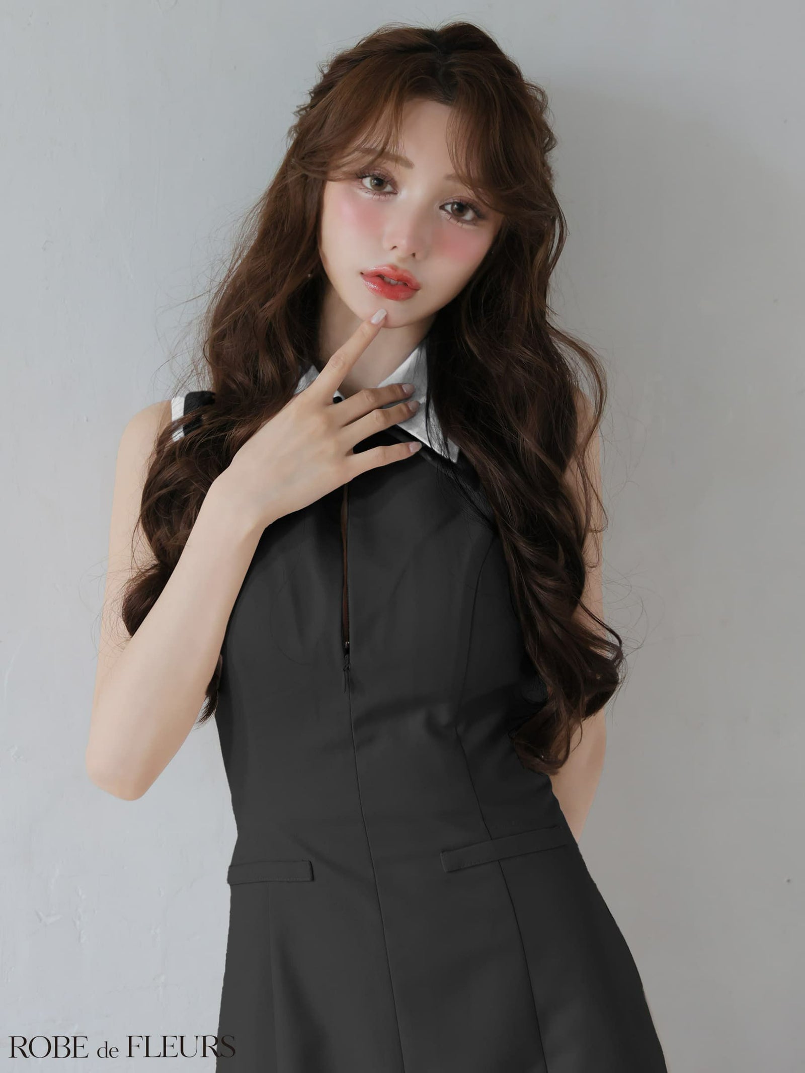ROBE de FLEURS ローブドフルール 【XS～Lサイズあり】襟付きノースリーブタイトミニキャバドレス fm4228-c