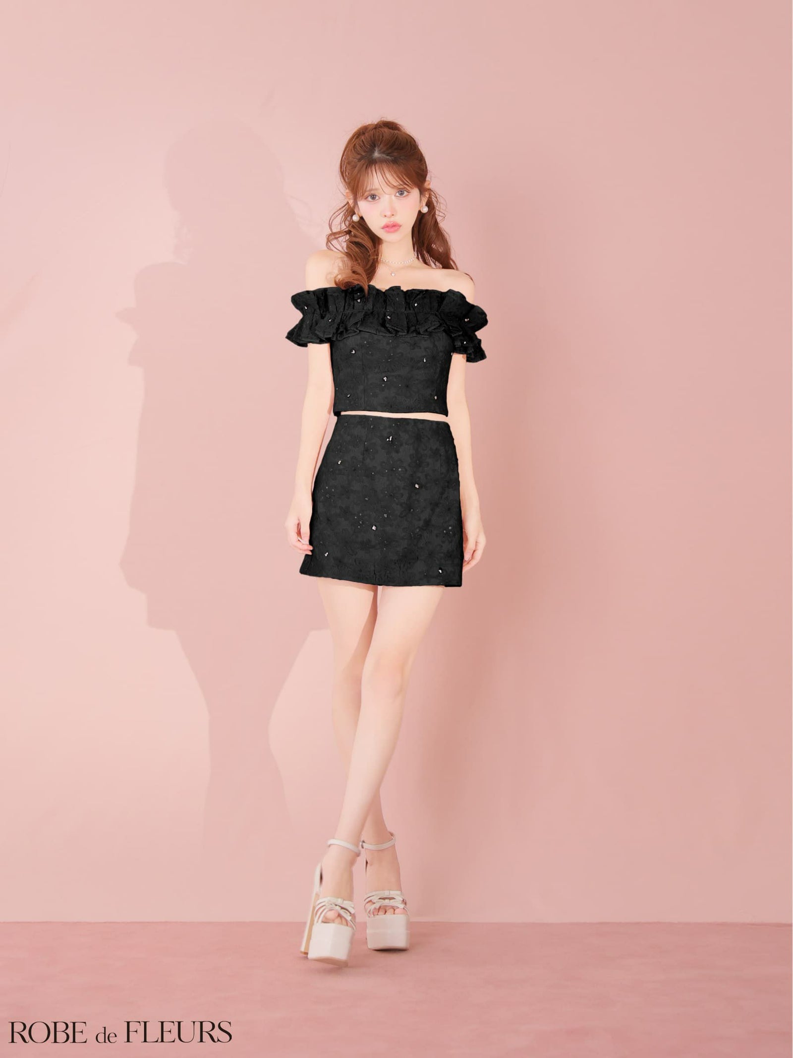 ROBE de FLEURS ローブドフルール 【XSサイズあり】 オフショルフラワーレースフリル袖セットアップミニキャバドレス fm4342-c