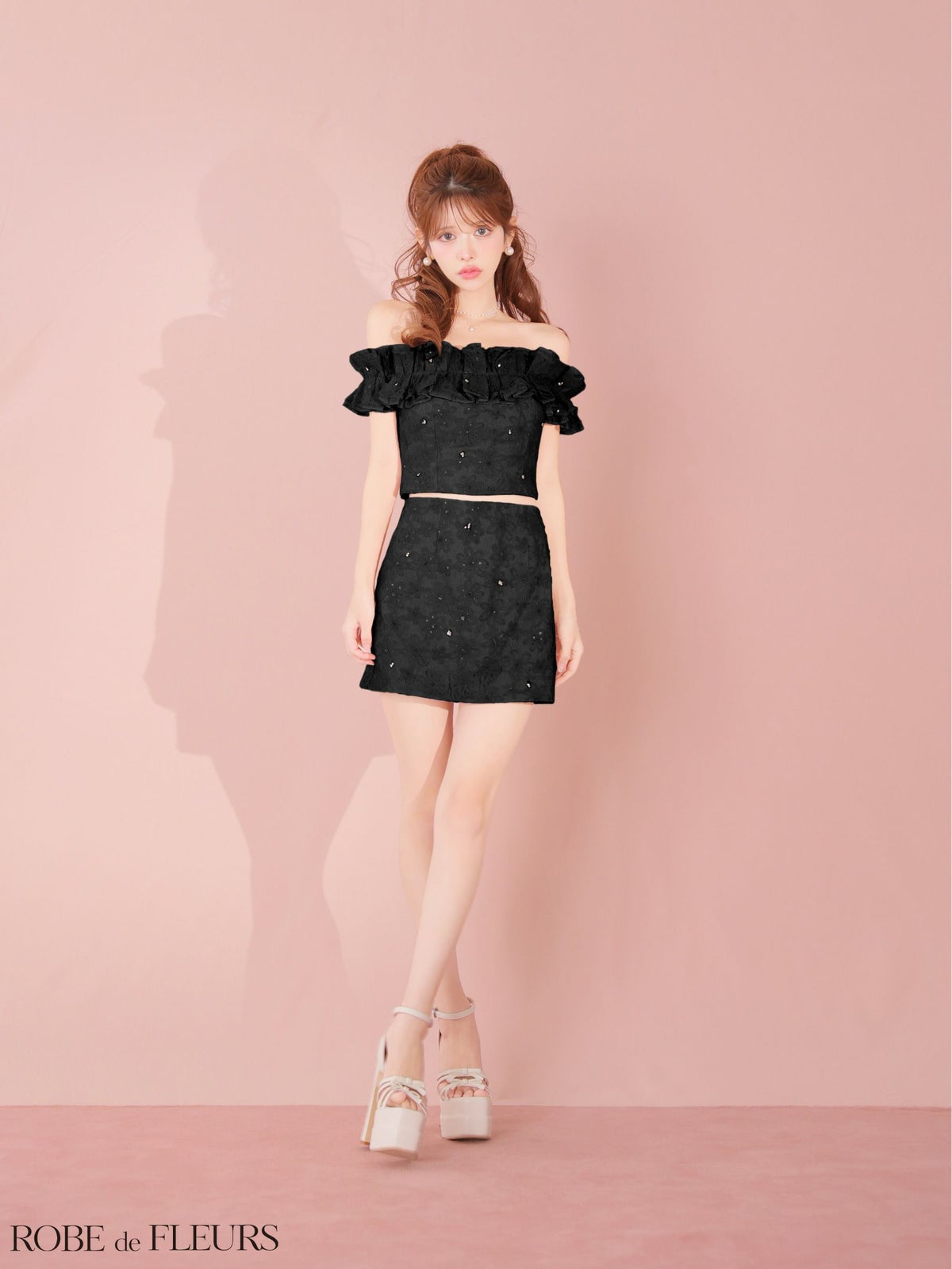 ROBE de FLEURS ローブドフルール 【XSサイズあり】 オフショルフラワーレースフリル袖セットアップミニキャバドレス fm4342