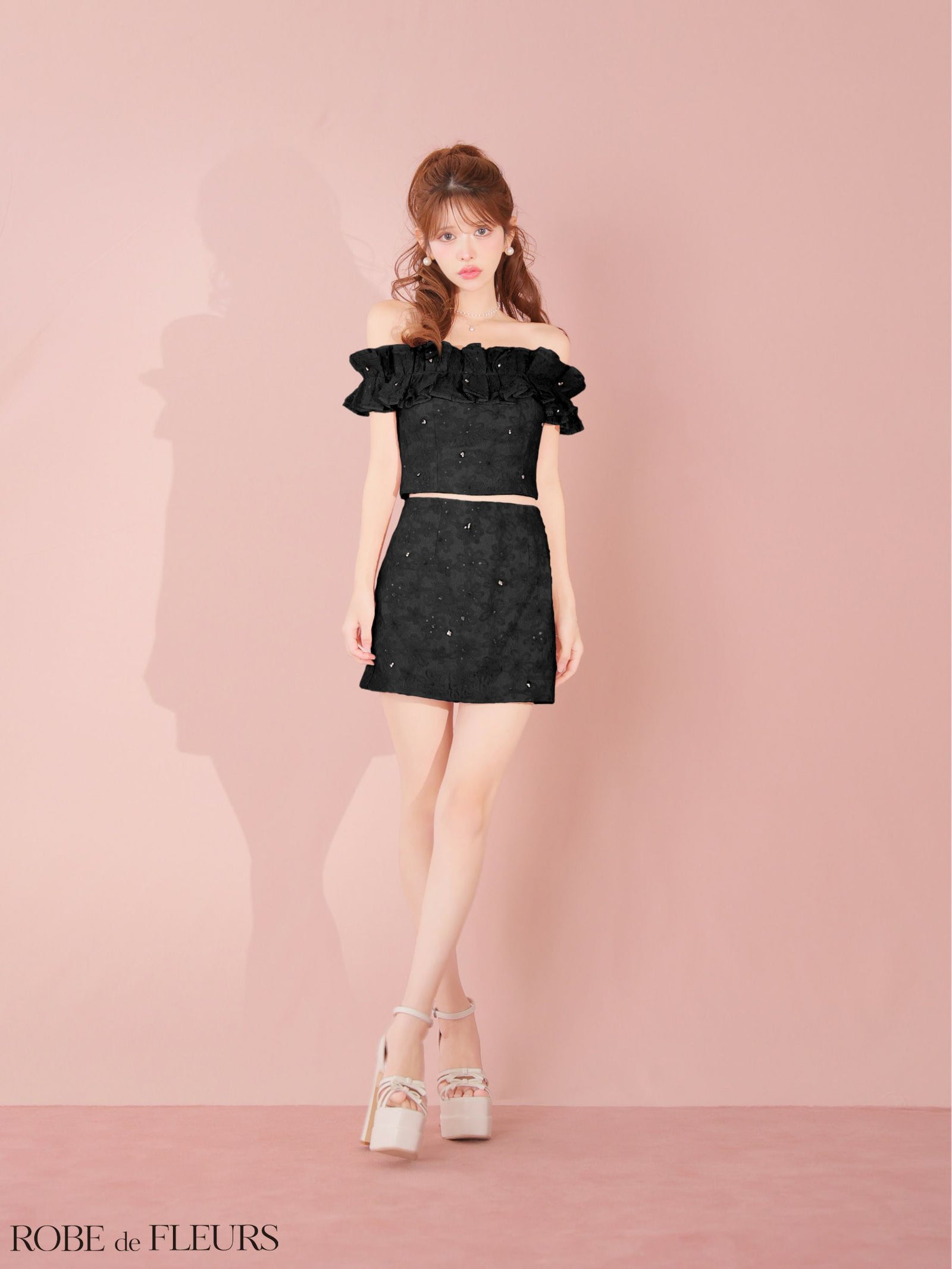 ROBE de FLEURS ローブドフルール 【XSサイズあり】 オフショルフラワーレースフリル袖セットアップミニキャバドレス fm4342