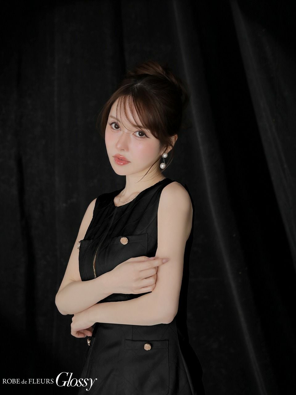 【レザー風☆】ROBE de FLEURS レザーVネックノースリーブミニ Glossy ローブドフルールグロッシー 【XS～Lサイズあり】レザーVネック