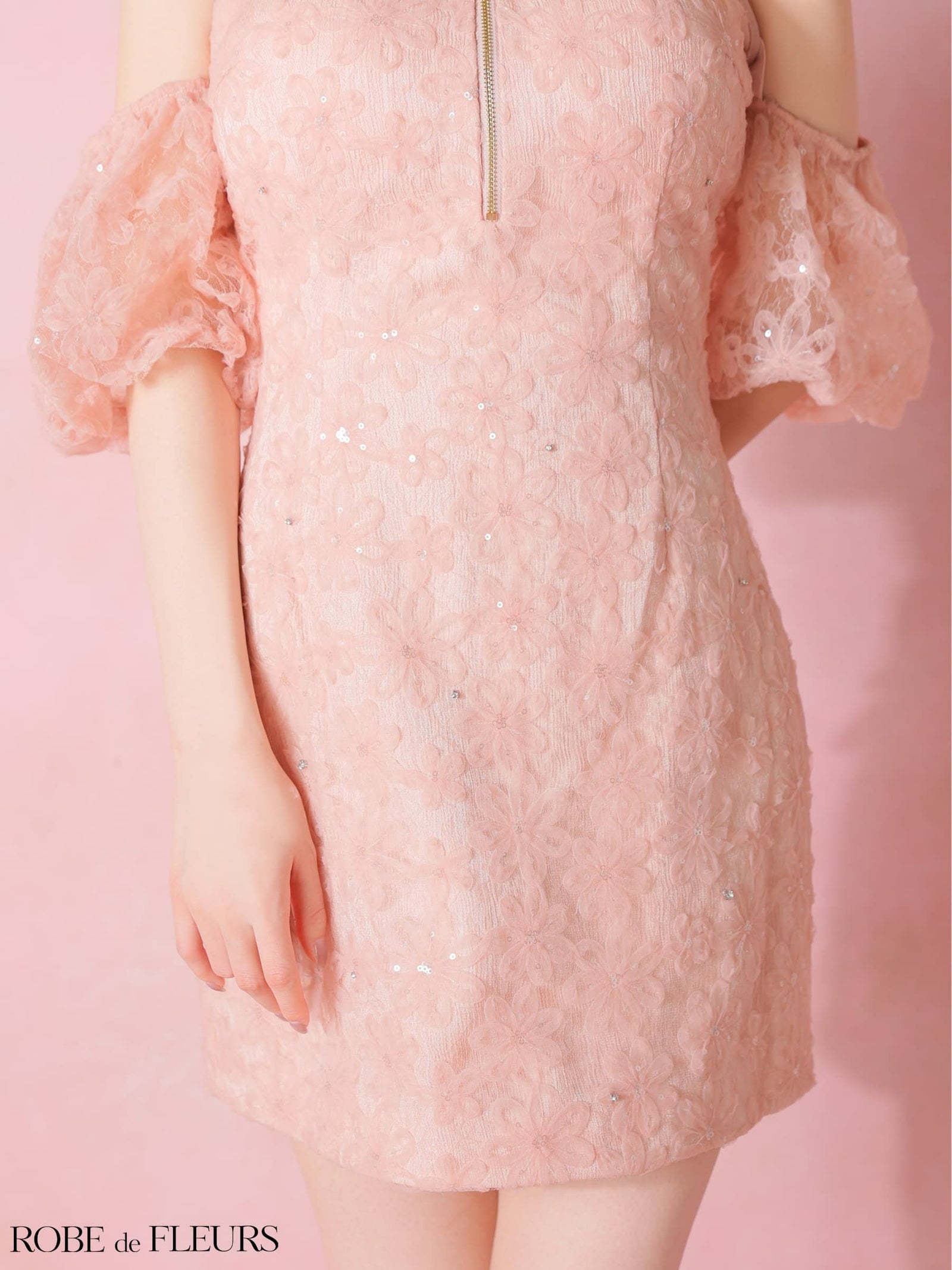 ROBE de FLEURS ローブドフルール 【XSサイズあり】 フラワーレースラメチュールホルタータイトミニキャバドレス fm4404-c