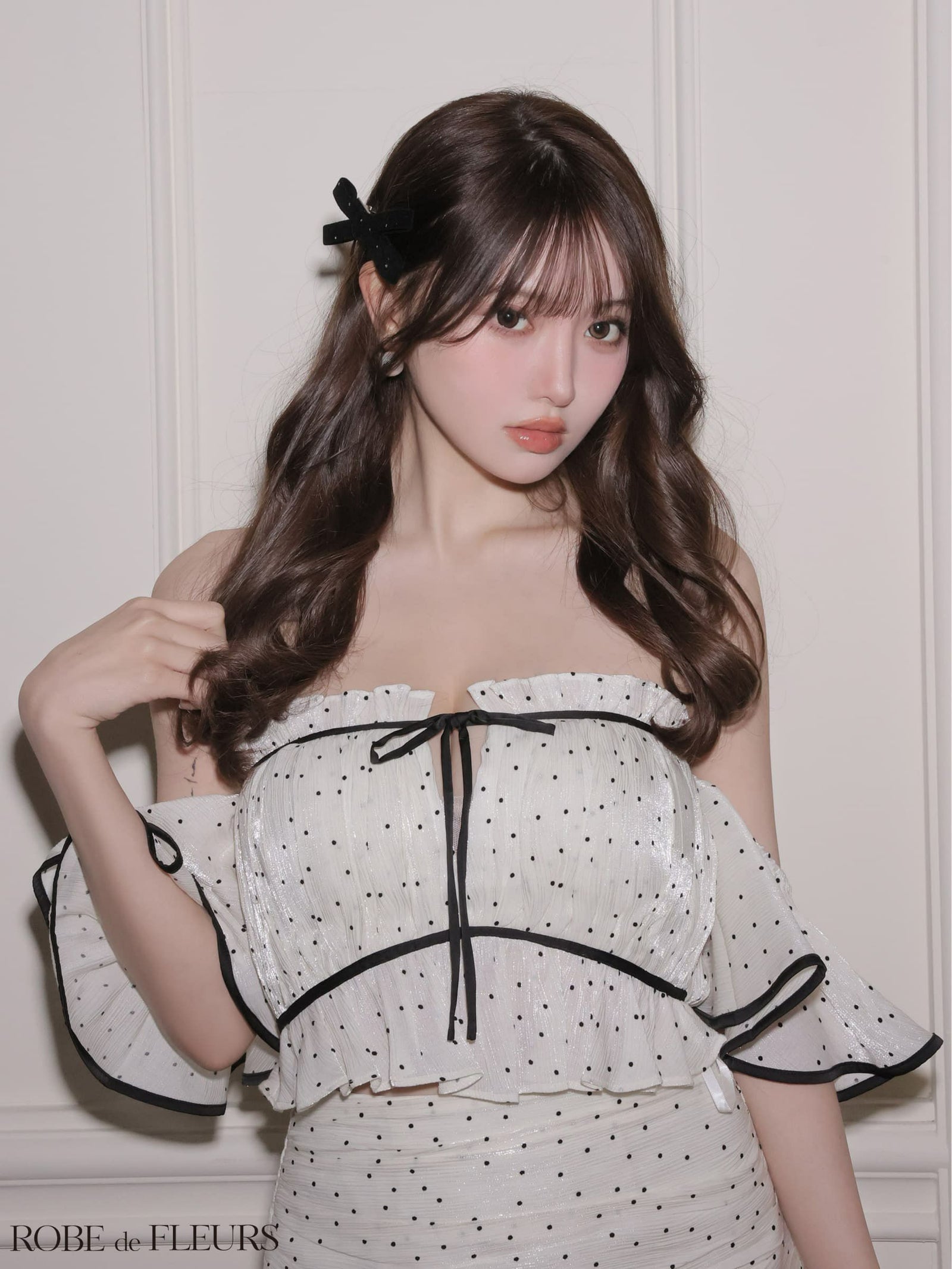 ROBE de FLEURS ローブドフルール 【XSサイズあり】 ドットラメシフォンオフショルセットアップミニキャバドレス fm4347-c
