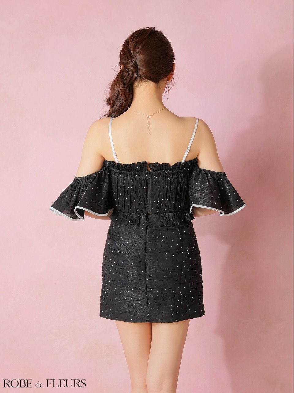 ROBE de FLEURS ローブドフルール 【XSサイズあり】 ドットラメシフォンオフショルセットアップミニキャバドレス fm4347
