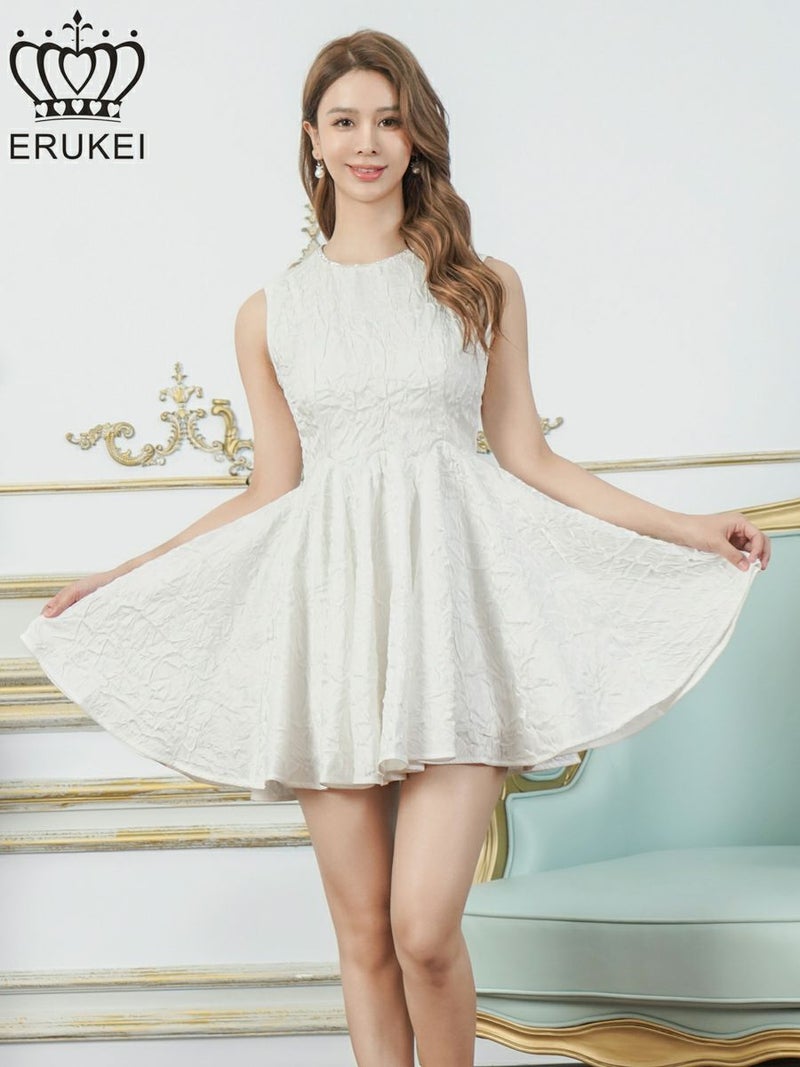 ERUKEI エルケイ ワンカラー・シャイニーサテン・シワ加工・ネックビジュー・シンプル・ノースリーブ・フレア・Aライン・ミニドレス・ワンピース ek-e25195