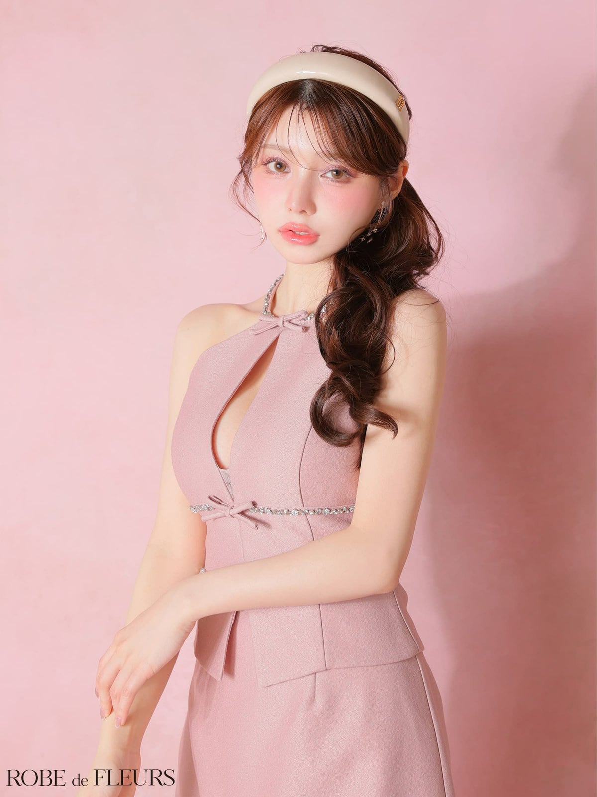 ROBE de FLEURS ローブドフルール 【XSサイズあり】ラメツイルビジューリボンホルターネックセットアップミニキャバドレス fm4343-c