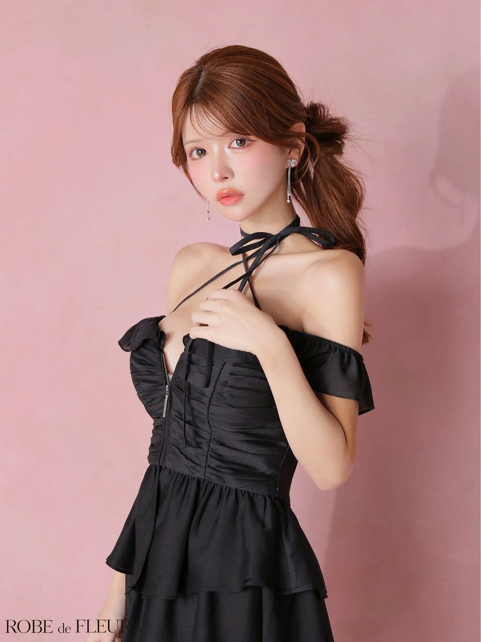 ROBE de FLEURS ローブドフルール 【XSサイズあり】フリルオフショルリボンミニセットアップキャバドレス fm3484