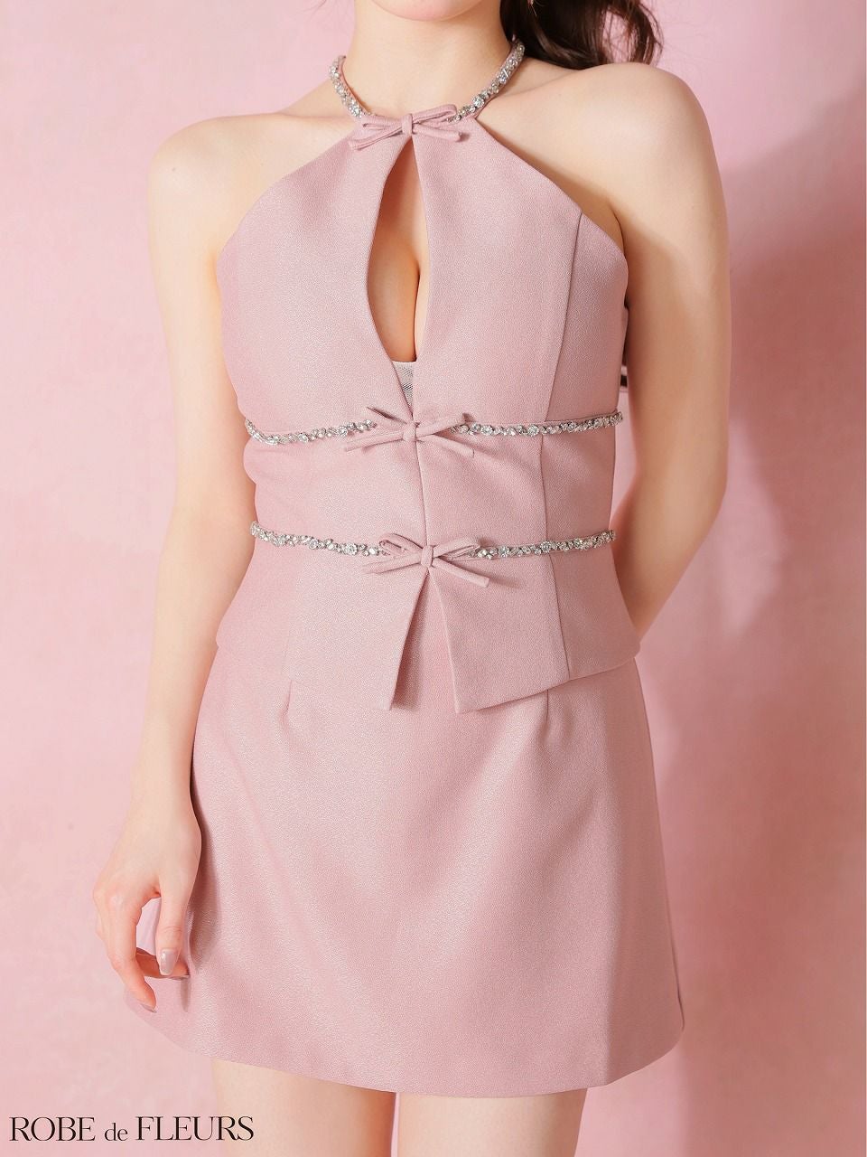 ROBE de FLEURS ローブドフルール 【XSサイズあり】ラメツイルビジューリボンホルターネックセットアップミニキャバドレス fm4343