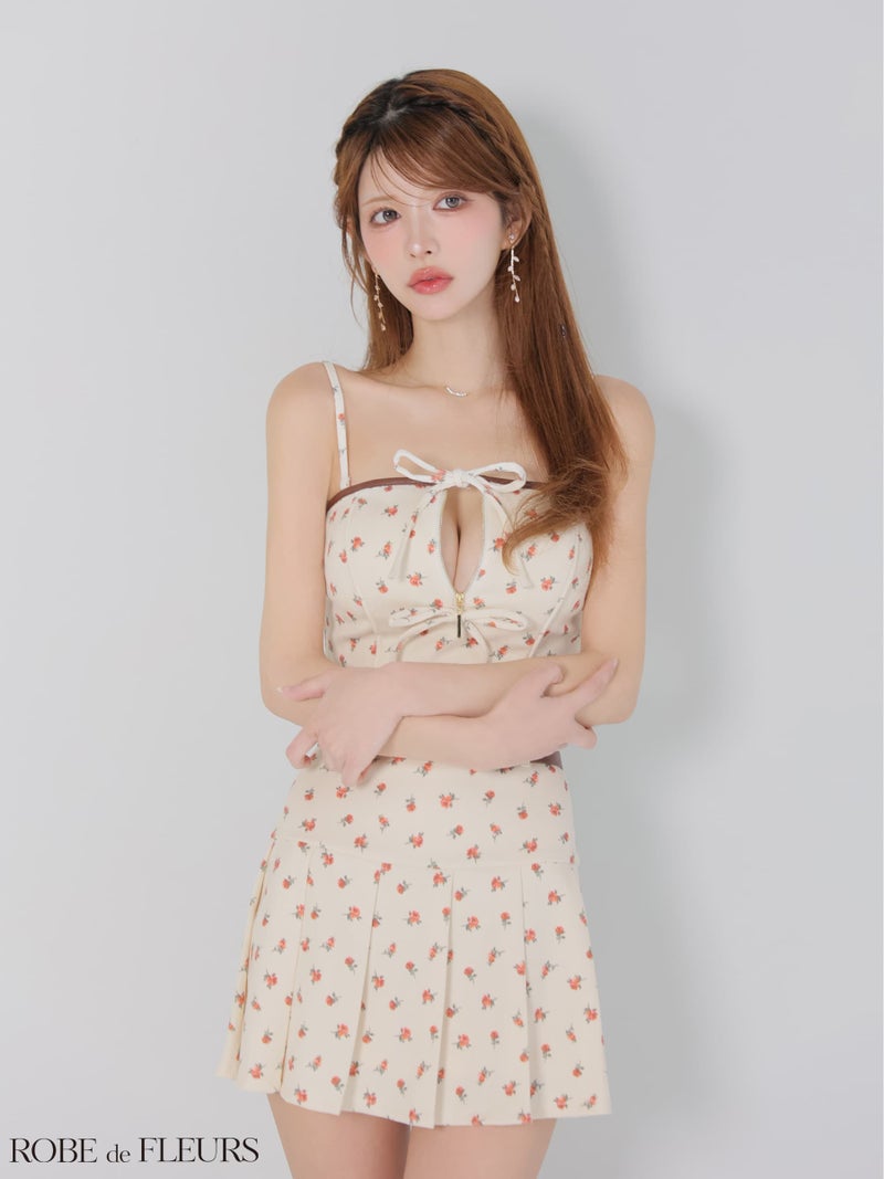 ROBE de FLEURS ローブドフルール 【XSサイズあり】小花柄レザーパイピングプリーツセットアップミニキャバドレス fm4355-c