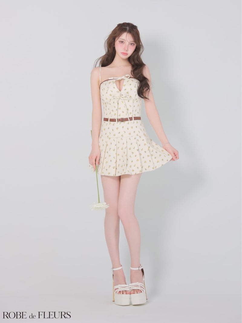 ROBE de FLEURS ローブドフルール 【XSサイズあり】小花柄レザーパイピングプリーツセットアップミニキャバドレス fm4355-c