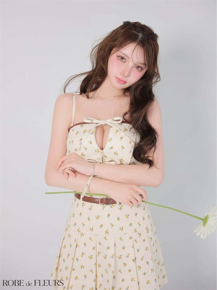 ROBE de FLEURS ローブドフルール 【XSサイズあり】小花柄レザーパイピングプリーツセットアップミニキャバドレス fm4355-c