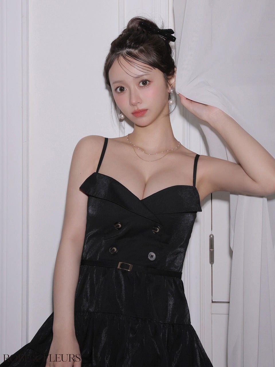 ROBE de FLEURS ローブドフルール 【XSサイズあり】 光沢ツイルダブルボタンティアードミニキャミキャバドレス fm3491