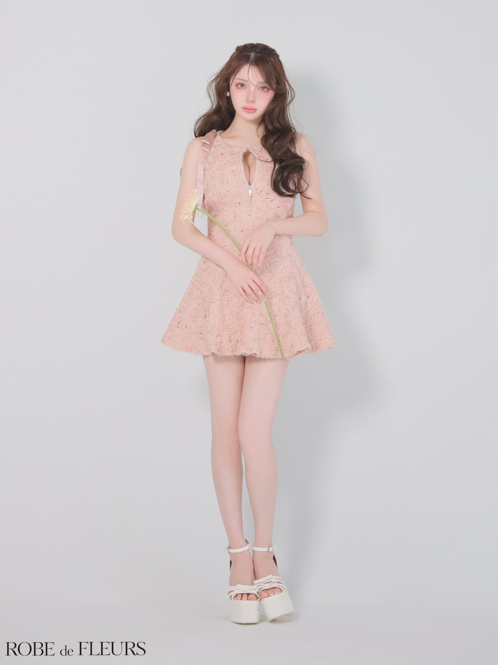 ROBE de FLEURS ローブドフルール 【XS～Lサイズあり】 フラッフィーフラワービジューミニキャバドレス fm4360
