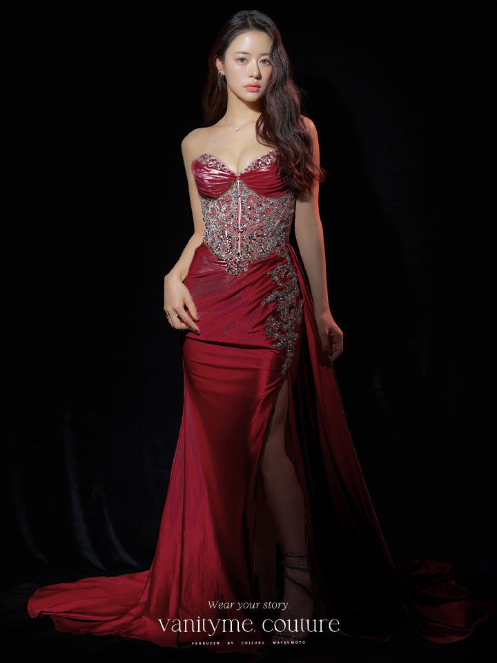 vanityME.couture.バニティーミークチュール ラグジュアリービジュー シャイニーサテン メッシュ ショール付き スリット入り バースデードレス ロングドレス ディープレッド vctr-l-kv1131-2