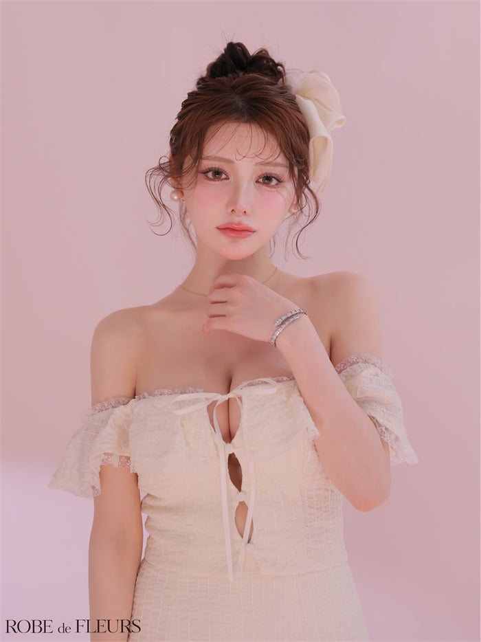ROBE de FLEURS ローブドフルール 【XSサイズあり】 オフショルシフォンリボンセットアップミニキャバドレス fm5002