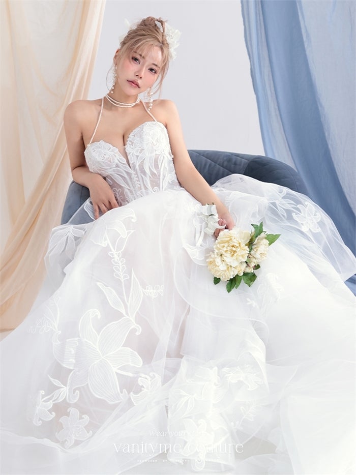 vanityME.couture. バニティーミークチュール Lys Blanc Couture リス
