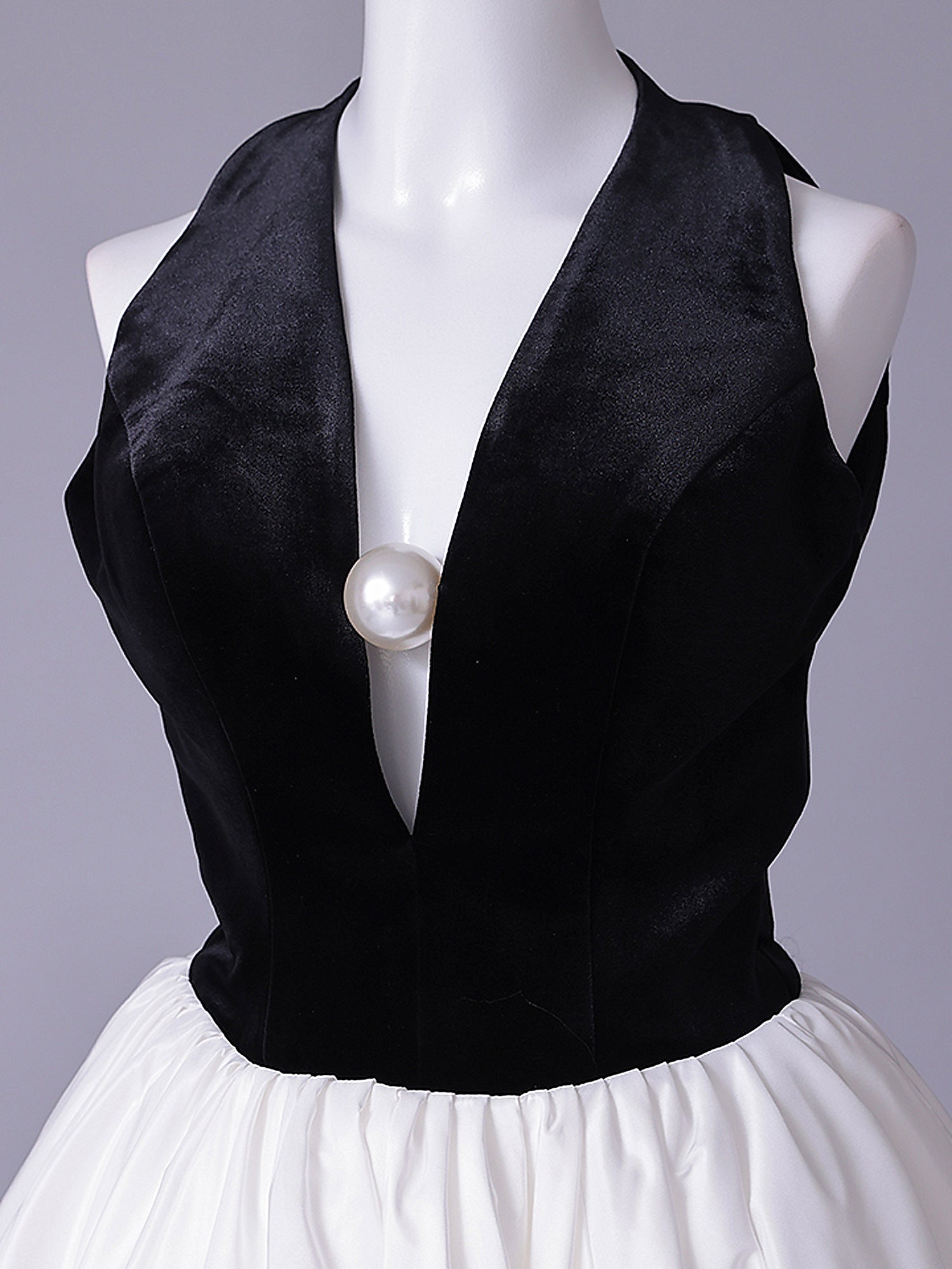 vanityME.couture. バニティーミークチュール Noir Blanc Couture ノワール・ブラン・クチュール ロングドレス ブラック 黒 ホワイト ベロア パール バースデー vctr-c-1202