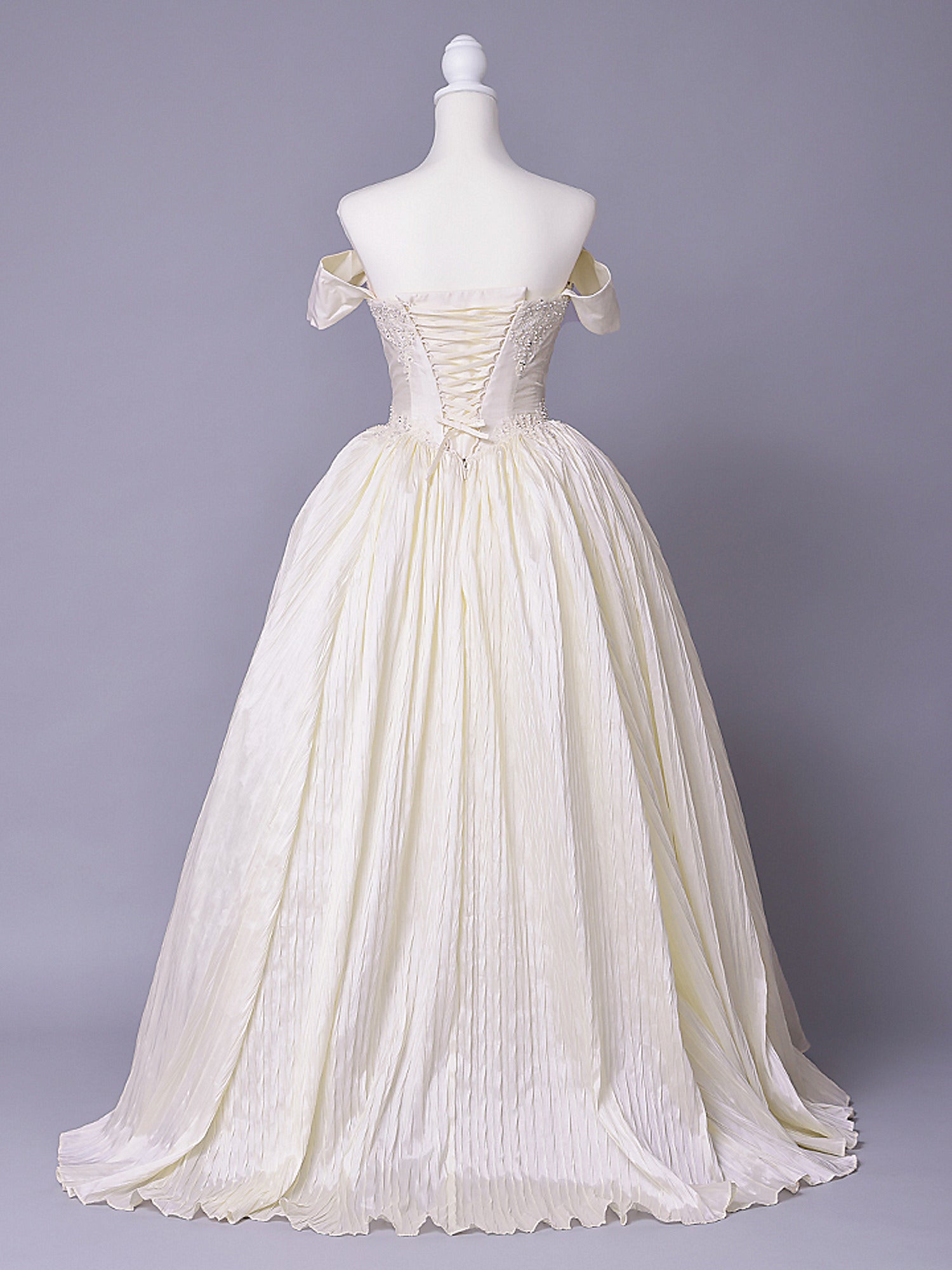 vanityME.couture. バニティーミークチュール Ivoire Perle Couture イヴォワール・ペルル・クチュール ロングドレス ホワイト 白 パール ビーズ刺繍 バースデー vctr-c-8880