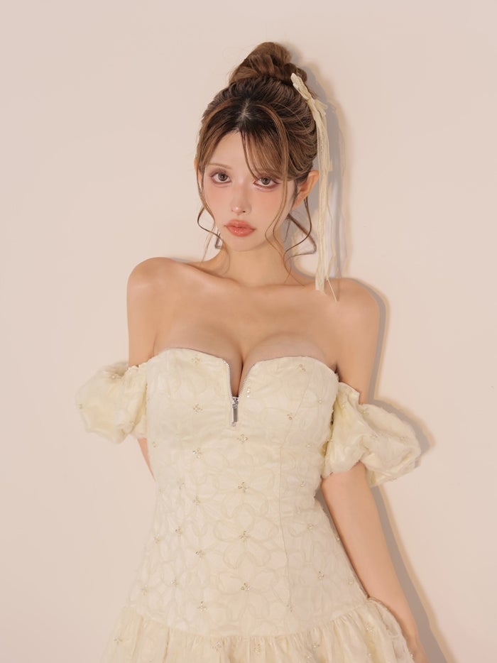 ROBE de FLEURS ローブドフルール スパンコールフラワーレースオフショルミニキャバドレス fm4942-c
